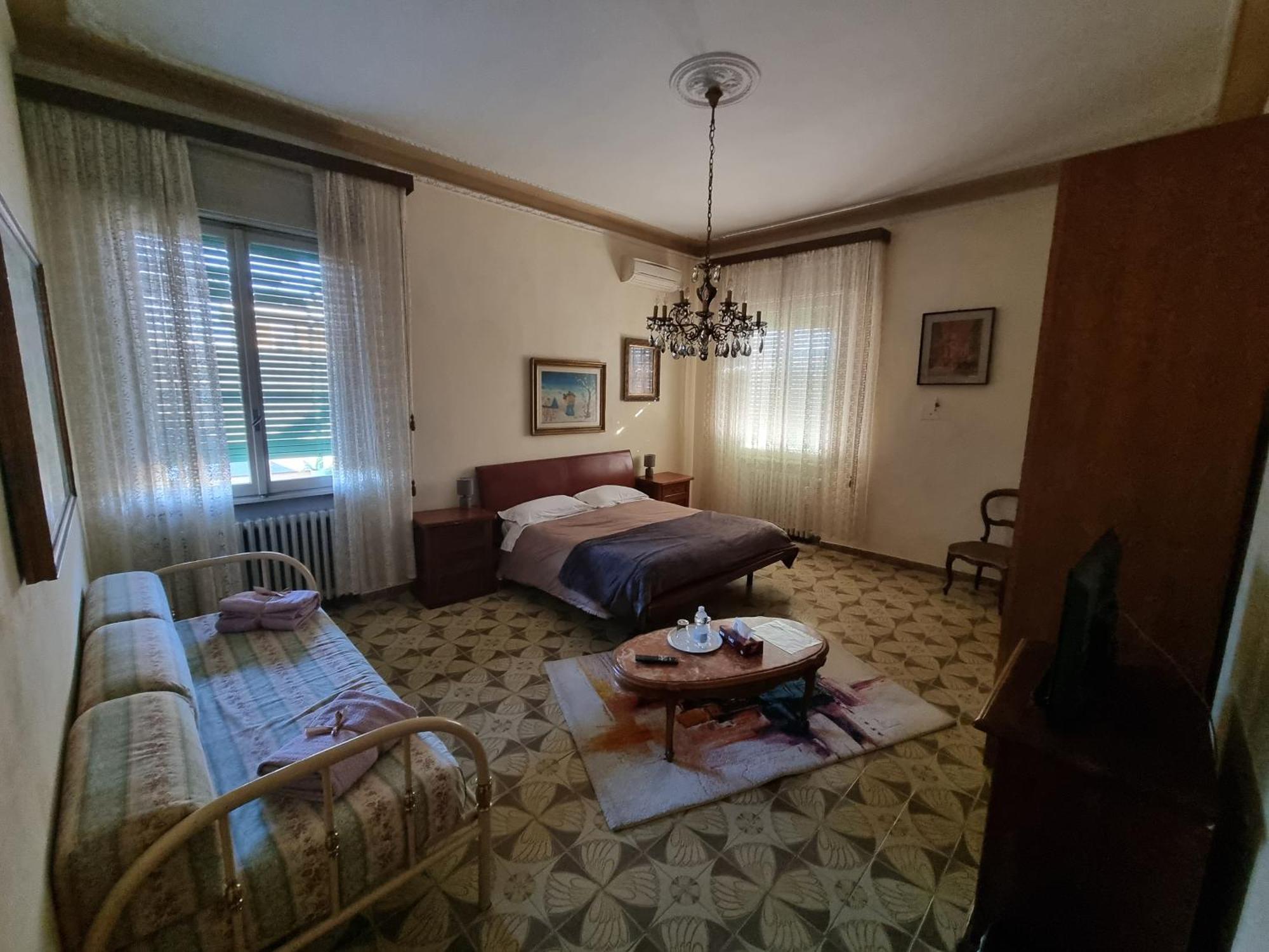 Bed and Breakfast Viaemilia Módena Exterior foto